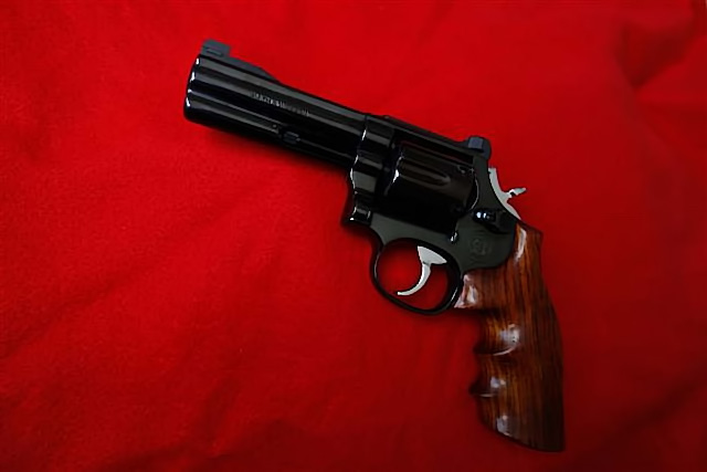 Custom Agent Revolver