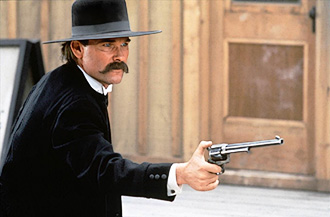 Kurt Russell in Wyatt Earp