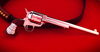 Kurt Russell revolver